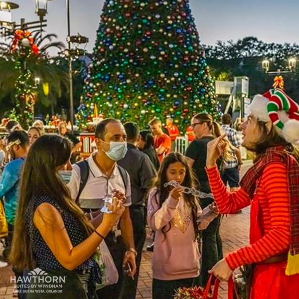 I Drive District Holiday Tree Lighting