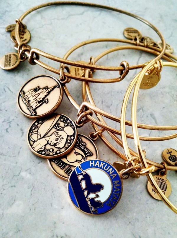 Alex-ani - Disney Gifts for Christmas